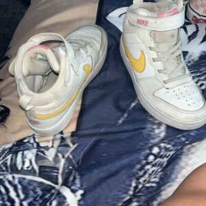 Girls Nike high tops size 1Y